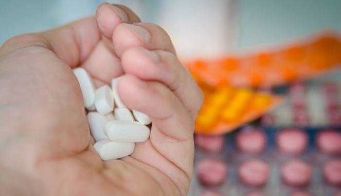 58f476a03d589-ilustrasi-obat_663_382