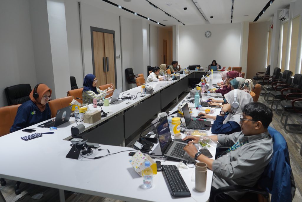 Pembuat kebijakan dan tenaga medis membahas solusi krisis kesehatan nasional 2026 terkait BPJS, TBC, dan DBD.